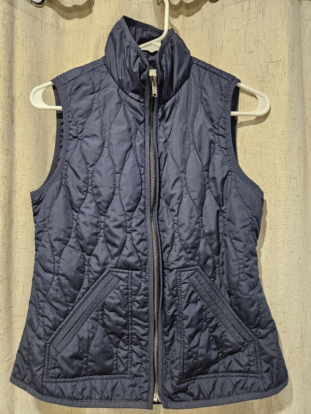 Old Navy Women's Quilted Navy Sleeveless Puffer Vest